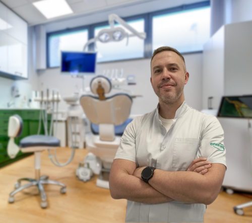 lekarz dentysta Karol Zimmer - Chirurg stomatologiczny-konsultacja