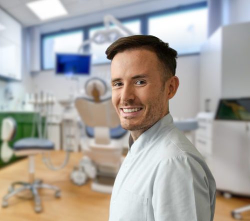lekarz dentysta Szczepan Stelmach - Ortodonta-konsultacja dla dorosłych