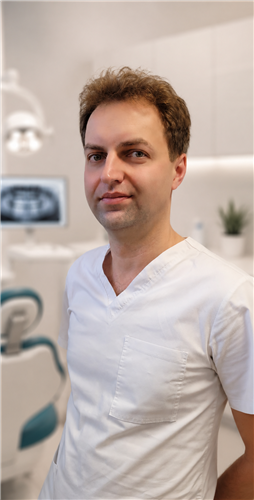 lekarz dentysta Pavel Stsiatsko - Chirurg stomatologiczny-konsultacja