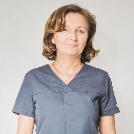 lekarz dentysta Beata Szwarc - Chirurg stomatologiczny-konsultacja