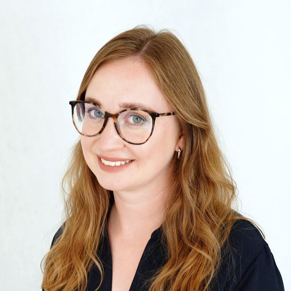 lekarz dentysta Alicja Grzybowska - Protetyka-konsultacja (protezy, mosty, korony)