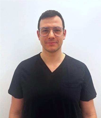 dr n. med. Jakub Okulski - Chirurg stomatologiczny-konsultacja