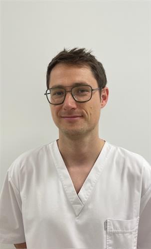 Grzegorz Olędzki - Chirurg stomatologiczny-konsultacja