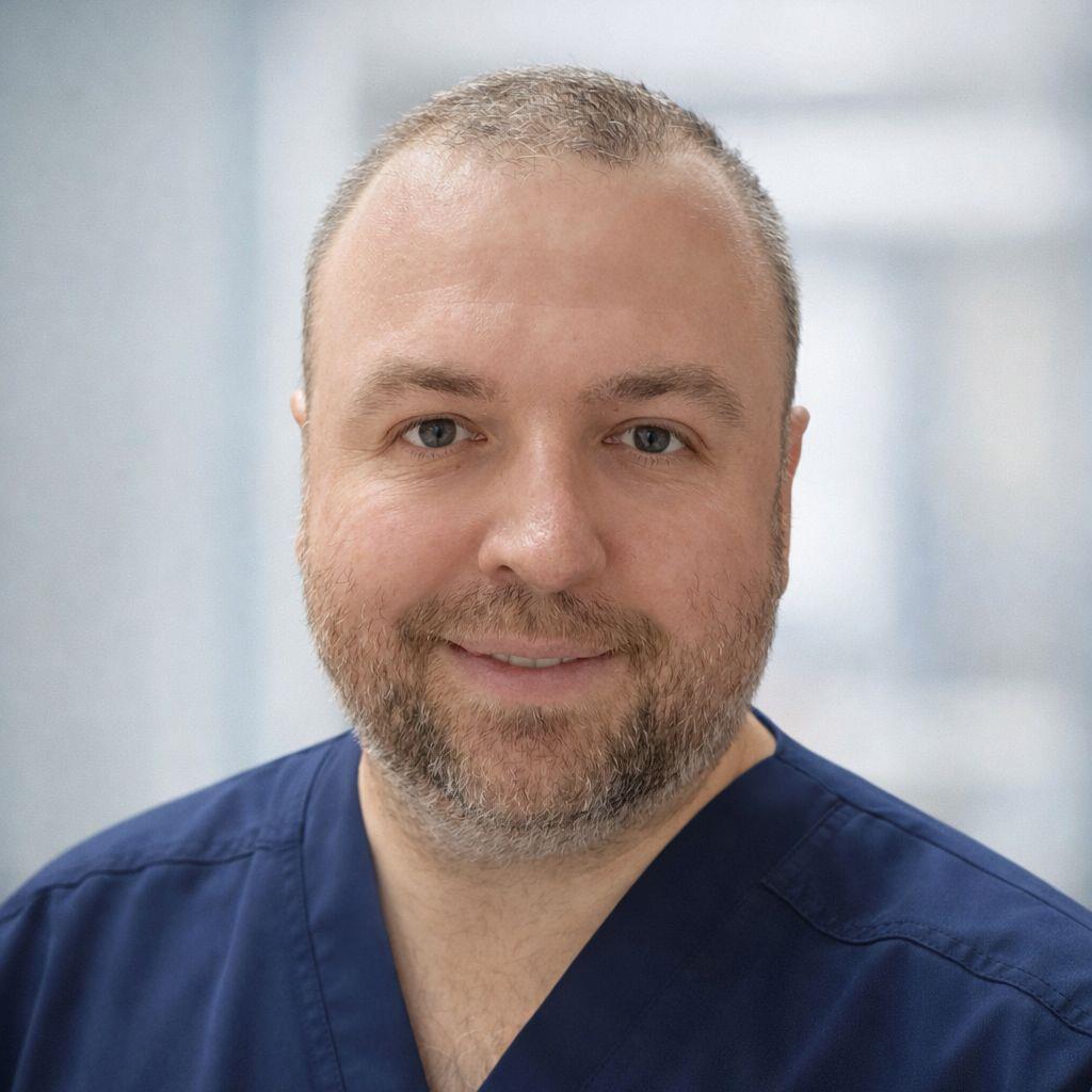 lekarz dentysta Bartosz Ciskowski - Przegląd jamy ustnej - dorośli