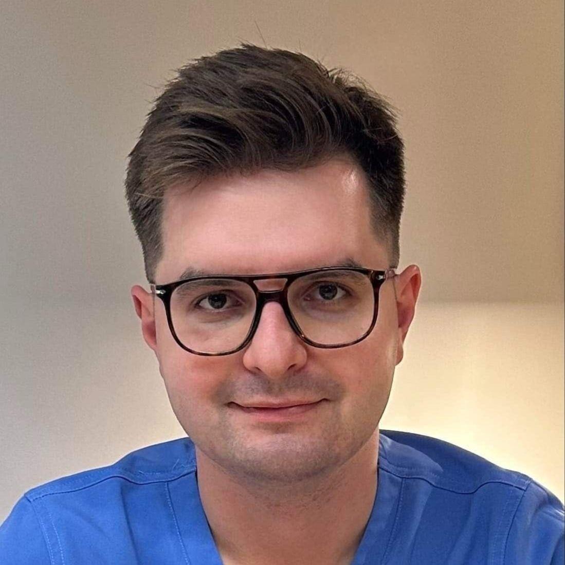 lekarz Wiktor Raputa - Urolog