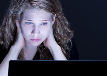 Czy dziewczynki są bardziej zagrożone depresją?