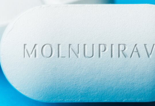 Molnupiravir – czy jego wynalezienie będzie przełomem w leczeniu COVID-19?	